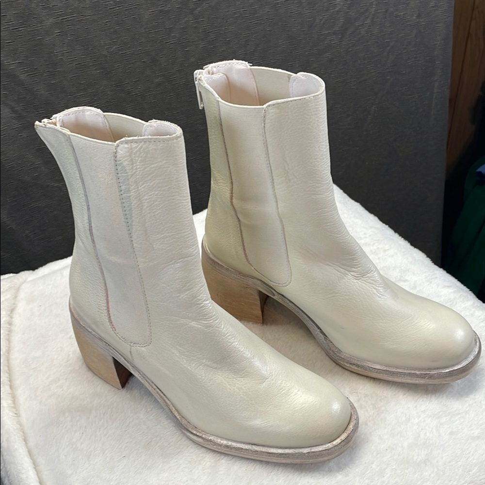 Free People‎ Cream Ankle Booties with Block Heel